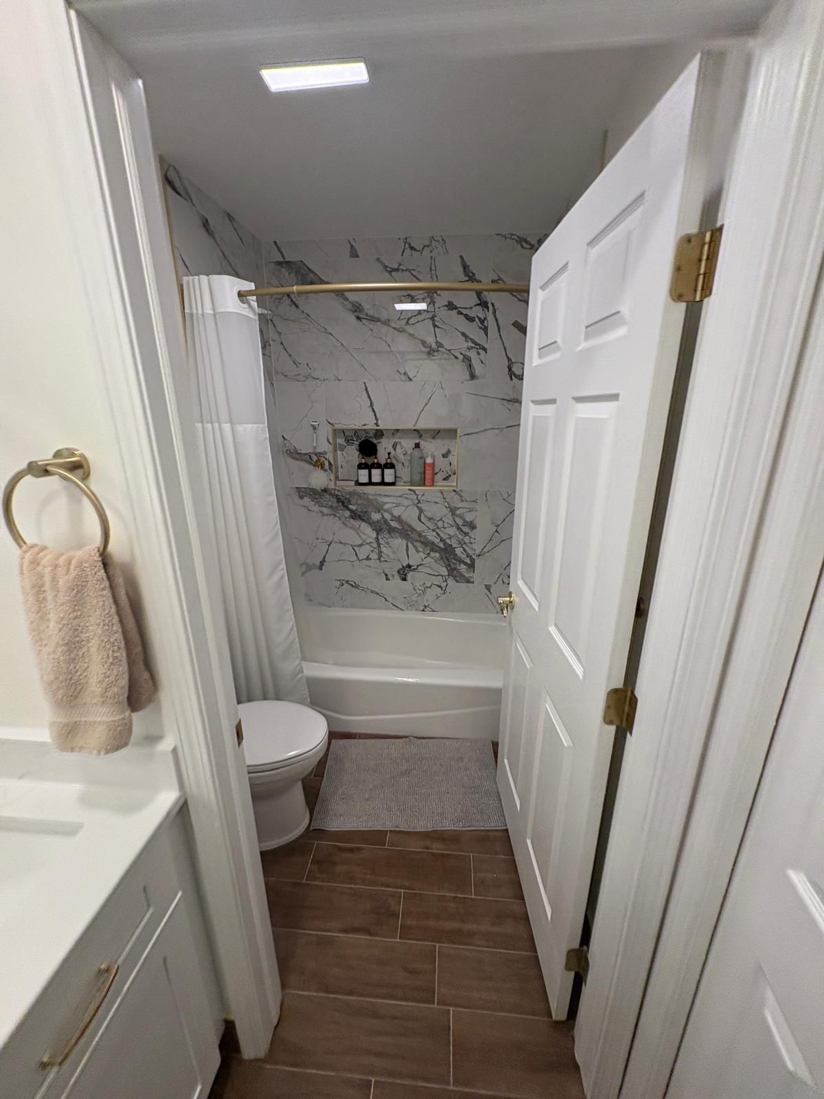Family bathroom remodel in Rochester Hills, MI
