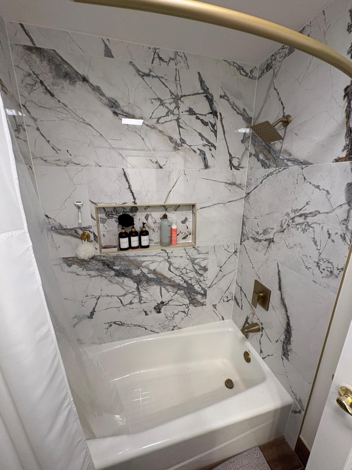 Walk-in tub installation Metro Detroit Michigan